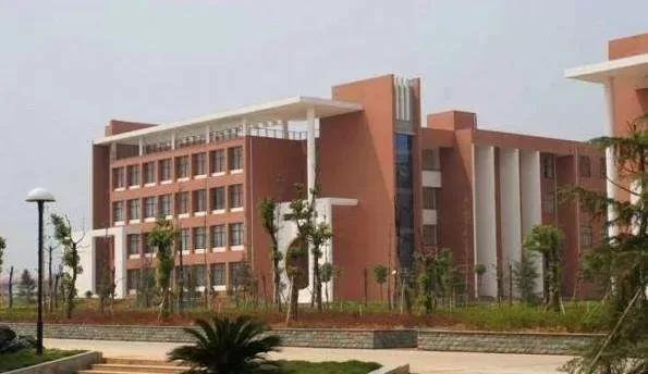 湖南城建职业技术学院是一本还是二本？本质属于高水准公办高职院校