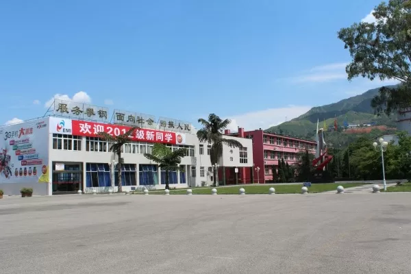 四川机电职业技术学院官网怎么样？全方位解读这所“钢铁摇篮”的数字化窗口