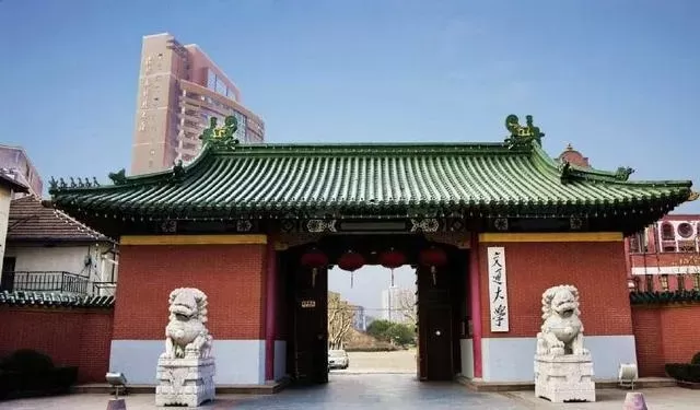 复旦大学和上海交大哪个好？本质是文理殿堂与工科强校的选择