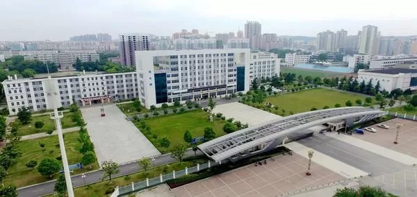  荆门职业学院怎么样学校好不好？本质为一所特色鲜明的地方公办高职院校