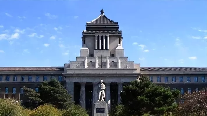 白求恩医科大学是几本？它如何成为中国医学教育的中坚力量？