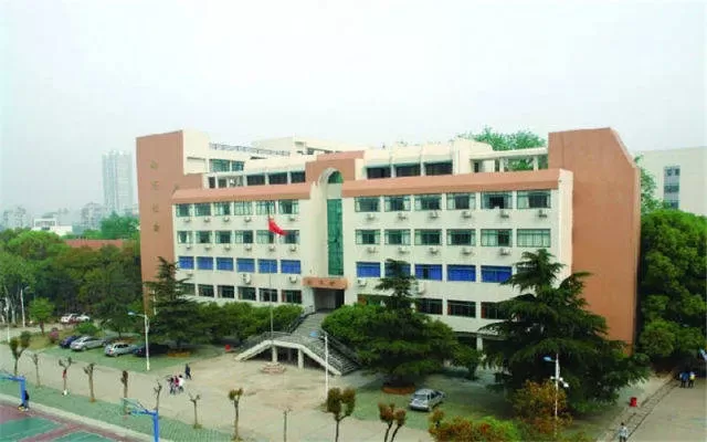 湖北轻工职业技术学院是一本还是二本？本质属于高技能人才培养高地