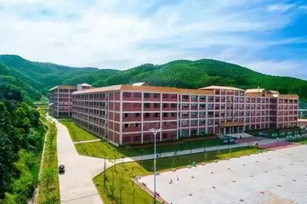  广州珠江职业技术学院惠州校区地址在哪里？全方位解析校区位置与校园特色