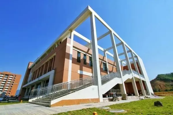 清远广东工程职业技术学院是一所怎样的高校？核心特色与未来发展解析