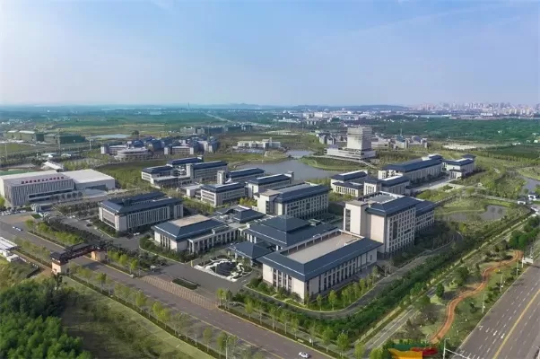 嘉鱼东湖学院值得读吗？深析教学改革基地的机遇与挑战