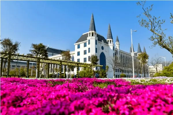 山东外事职业大学是公办还是民办？实质为教育部批准的民办本科职业大学