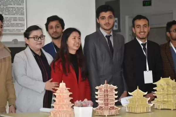 大学Jalapa与新疆有何关联？探索跨文化教育合作的潜力与挑战