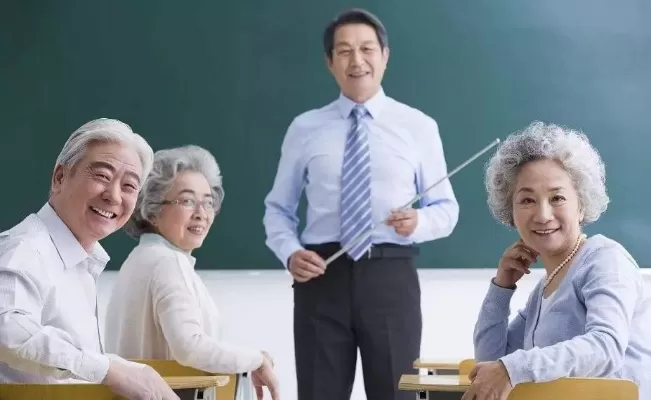 40岁可以上老年大学吗？中年群体的教育新选择解析