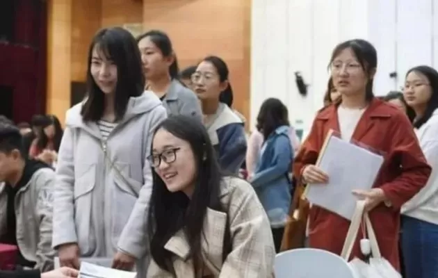 女生邮电哪个专业最吃香专科？本质是选对赛道与特质匹配