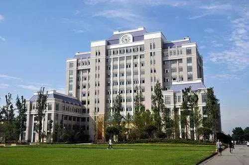  成都工业学院王牌专业有哪些？——专业布局与就业竞争力全解析