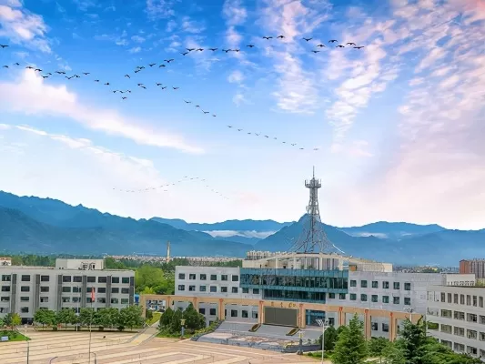  西安明德理工学院是一所怎样的大学？从官方网站解读其办学特色与发展成就