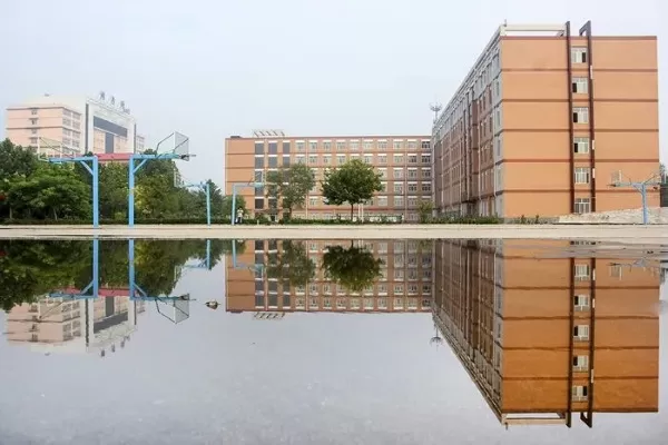 保定理工学院专科专业有哪些？应用型技能人才培养全景透视