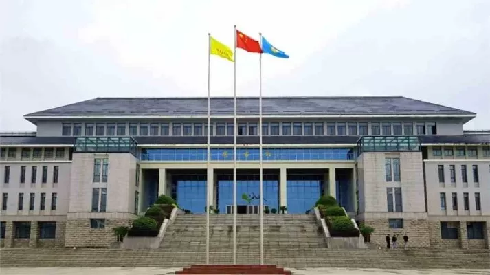  信阳科技职业学院是公办吗？——全面解读其民办定位与发展前景