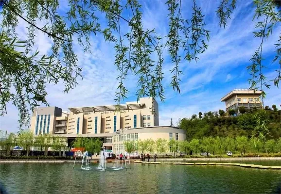  湖北工业职业技术学院学费是多少？本质为公办院校普惠性收费