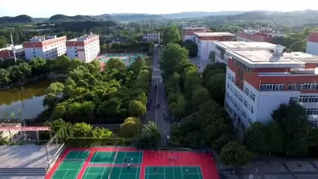 四川汽车职业技术学院在哪里？——深度解析学院地理位置与发展优势