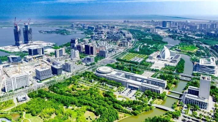 上海临港有哪些大学？产教融合型大学群落全解析