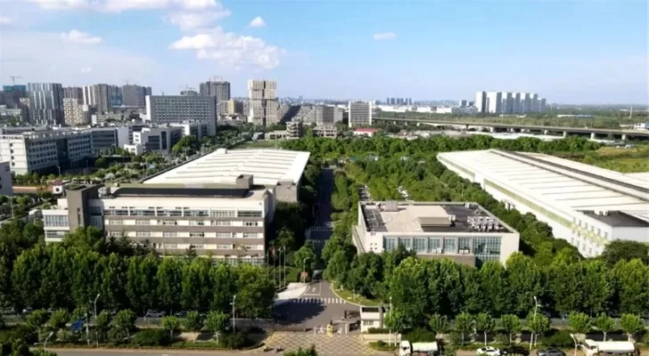 武汉光谷职业学院有什么专业？专注“光芯屏端网”与智能制造的特色高职