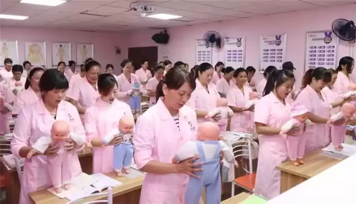 月嫂培训怎么选？专业机构推荐全攻略