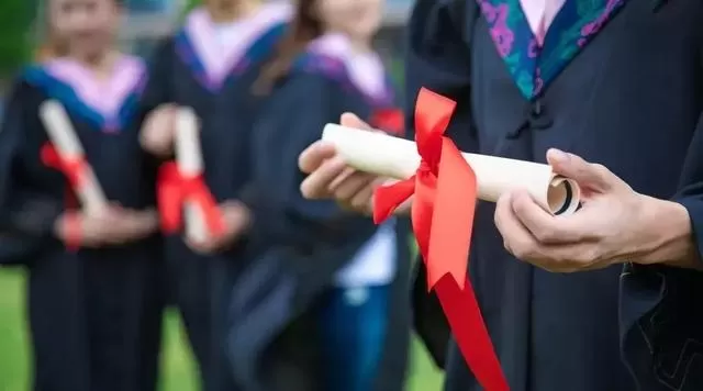 高中没有毕业证能上大学吗？同等学力与多元途径解析