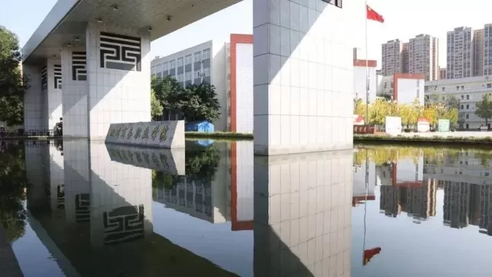 四川商务职业学院好大？深度揭秘其规模与内涵