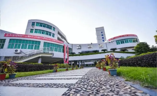  福建信息职业技术学院是公办还是民办？权威解答与全方位指南