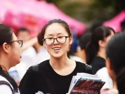  理科女生适合哪些专业？为你解析高考志愿填报的黄金法则