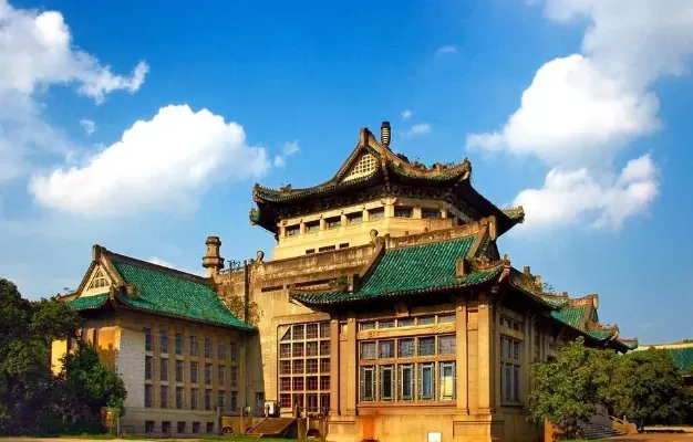 武汉大学多少分能考上？本质是动态竞争中的综合考量