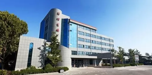 山东潍坊工商职业学院是什么学校？——产教融合培育现代工匠的职业教育高地