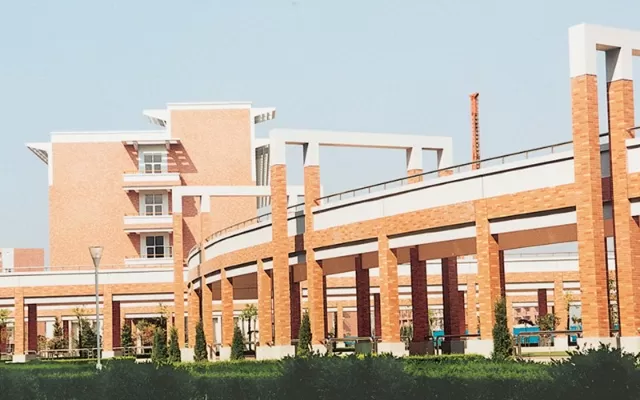 万里学院是公办还是民办？浙江高教改革的一面旗帜