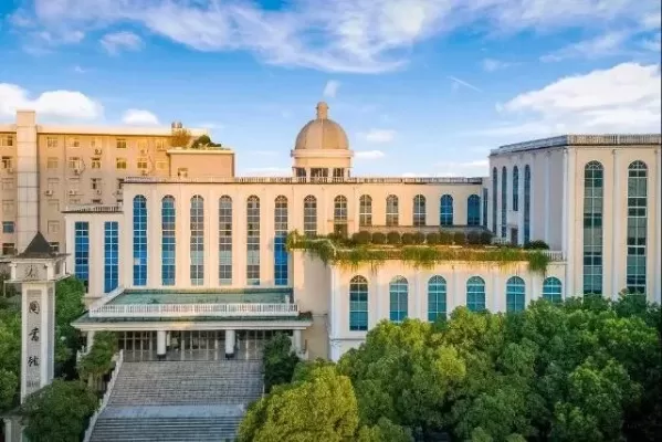 武汉商贸学院为何被国家禁止了？民办高职常见争议与事实核查